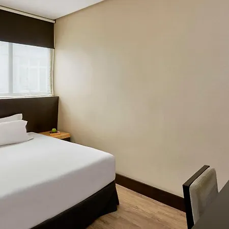 Nh Avenida Jerez 4*