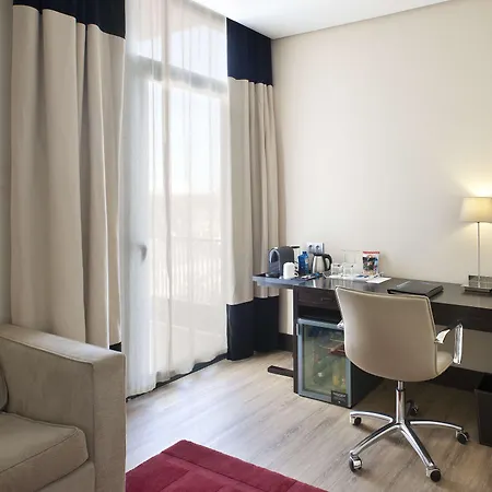 Otel Nh Avenida Jerez