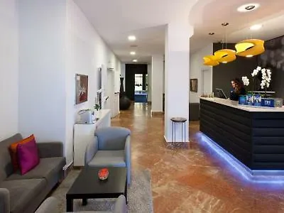 Nh阿维尼达赫雷斯酒店